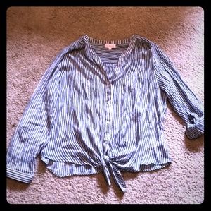 EUC Molly&Isadora semi sheer tie button top 1X